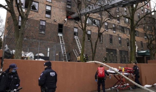 19 قتيلا على الأقل بينهم 9 أطفال في حريق بمبنى في نيويورك