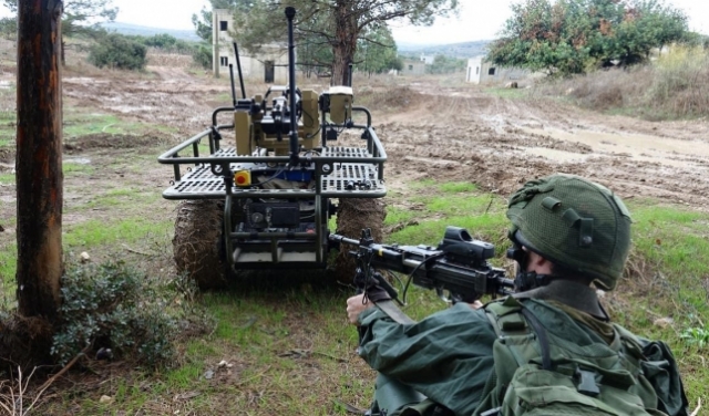 برنامج إسرائيلي لتأهيل طلاب ثانويات لتطوير أسلحة
