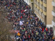 آلاف المتظاهرين في السويد وفرنسا وألمانيا ضد الشهادات الصحية