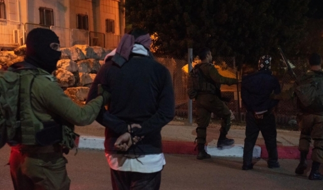 الاحتلال يعتقل20 فلسطينيا وينكل بالمحررة أمل طقاطقة