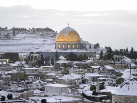 القدس المحتلة بعد اكتسائها بالثلوج