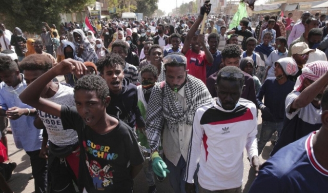 الحراك السوداني يتواصل سعيا للديمقراطية والعدالة... والقمع يتصاعد