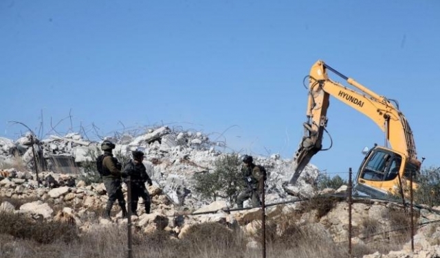 قوات الاحتلال تهدم منزلا فلسطينيا في منطقة الأغوار