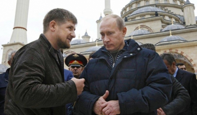 زعيم الشيشان يختطف معارضة من روسيا.. هل فقد بوتين السيطرة؟