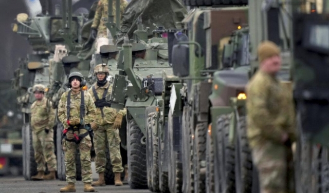 أوكرانيا تدرس التخلي عن الانضمام للناتو لمنع حرب مع روسيا