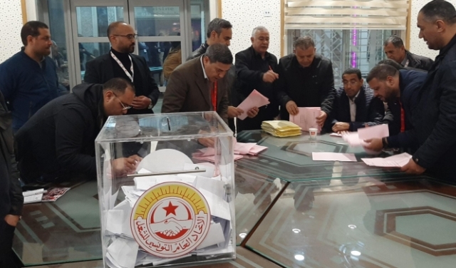 تونس: اتحاد الشغل يعيد انتخاب الطبوبي ويدعو الرئيس لحوار