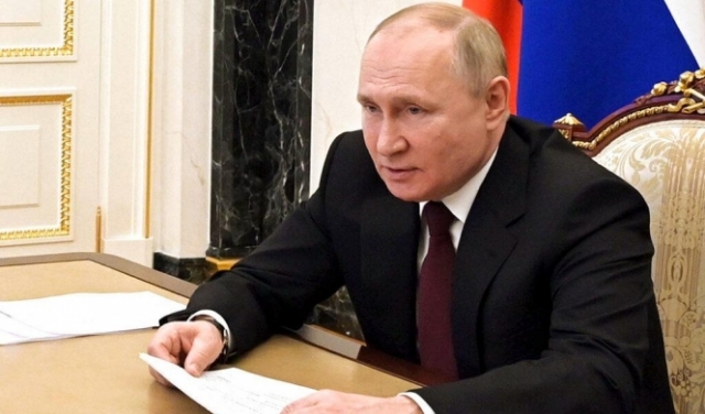 بوتين يعلن اعتراف روسيا بمنطقتي لوغانسك ودونيتسك الانفصاليتين شرقي أوكرانيا