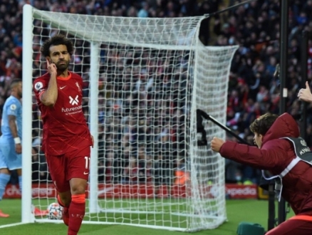 محمد صلاح يقود ليفربول ويسحق ليدز