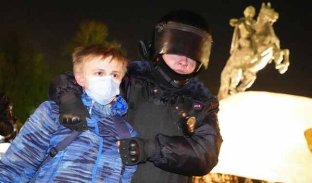 تظاهرات في 20 مدينة روسية ضدّ الحرب