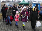فرار 1.2 مليون شخص من أوكرانيا وروسيا تسمح بممرات آمنة