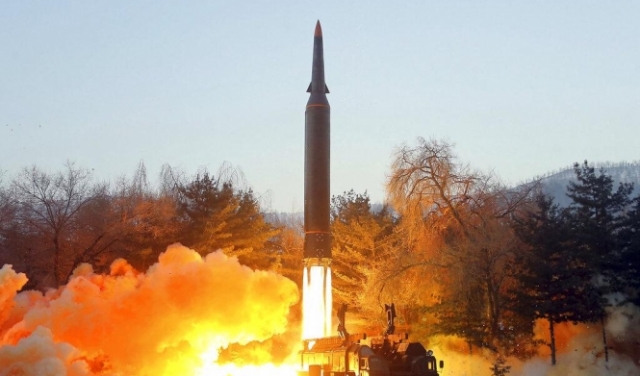 كوريا الشمالية تجري تاسع تجربة صاروخية خلال العام  