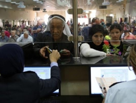 إسرائيل تمنع أكثر من 10 آلاف فلسطيني من السفر سنويا بشكل تعسفي