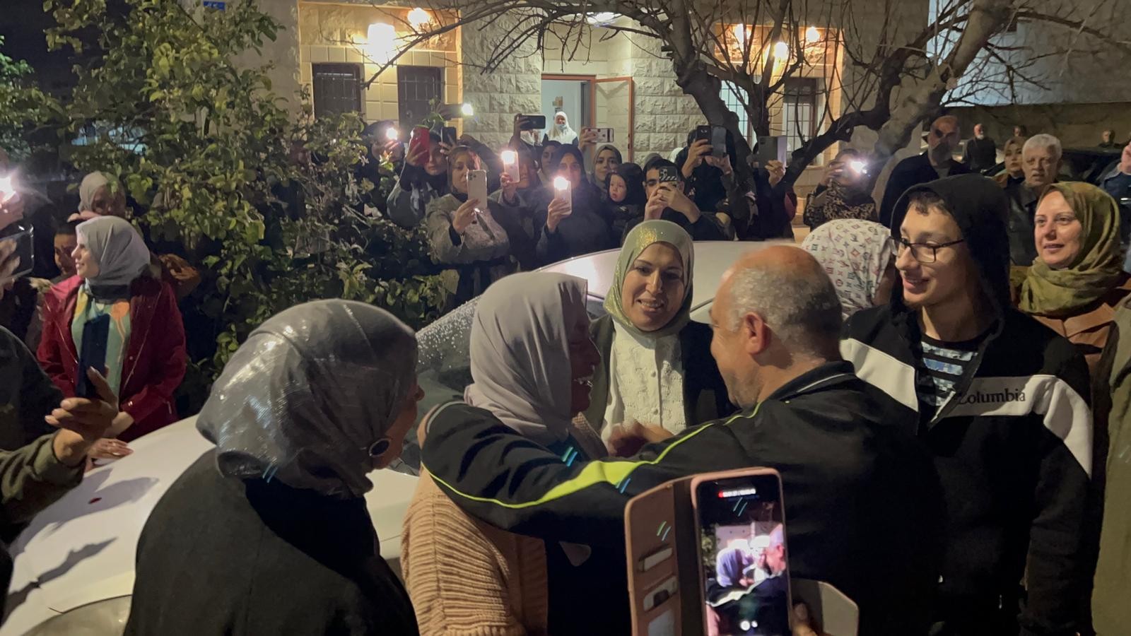 Trois ans après sa perte : Lutfia Zabad retourne dans les bras de sa famille à Baqa al-Gharbiyye |  édulcorant
