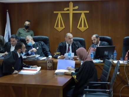 المحامون الفلسطينيون يعلّقون عملهم احتجاجا على تنفيذ تعديلات قانونية