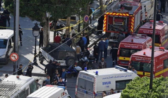 عشرات الجرحى بتصادم قطارين بالعاصمة التونسية  