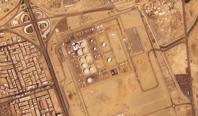 صور أقمار اصطناعية تؤكد قصف الحوثيين لمنشأة نفطية سعودية