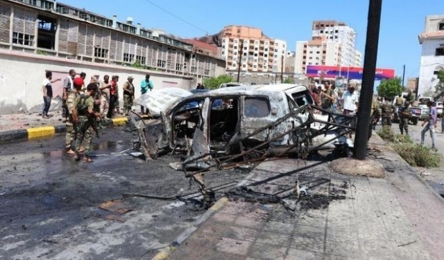 اليمن: مقتل ضابط بارز وأربعة جنود بانفجار سيارة مفخخة قرب عدن