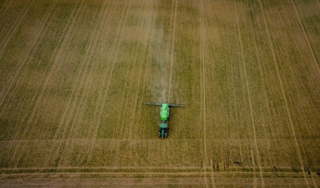 علماء يحثّون المزارعين للتخلي عن المواد الكيميائية