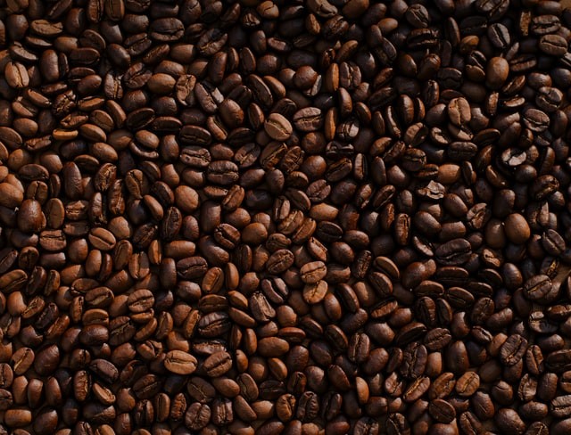 مكونات حبوب القهوة المحمصة 