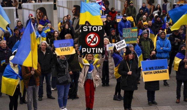 روسيا: اعتقال أكثر من 200 متظاهر ضد غزو أوكرانيا