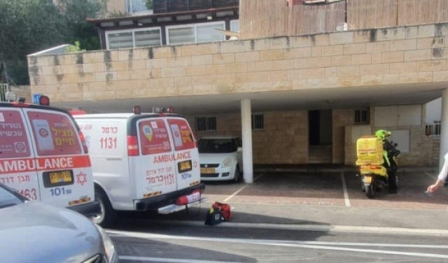 حيفا: إصابة خطيرة لعامل سقط من علو