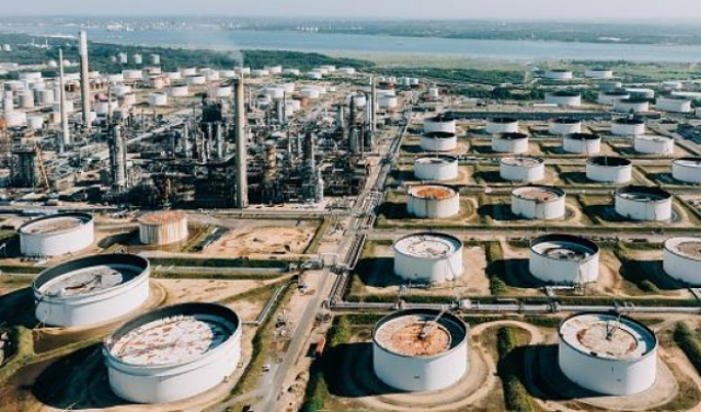ارتفاع أسعار النفط وسط توقعات بزيادة العقوبات على روسيا