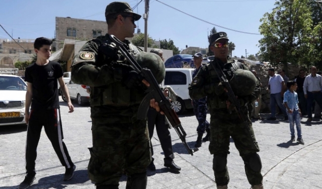 تقرير: شرطي فلسطيني حاول تنفيذ عملية إطلاق نار... اعتقلته أجهزة السلطة