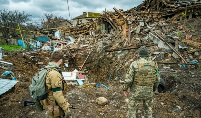 زيلينسكي يعلن بدء الهجوم الروسي على شرق أوكرانيا