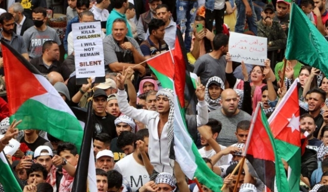 عمّان: الآلاف يتظاهرون ضد عدوان الاحتلال على الفلسطينيين