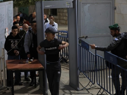 تقرير: الاحتلال ينكل بالقاصرين خلال اعتقالهم