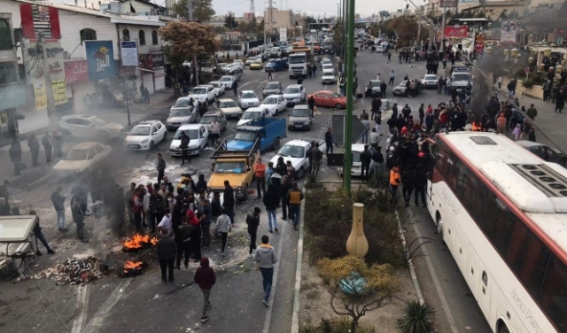 إيران: مقتل متظاهر إثر احتجاجات ضد غلاء الأسعار 