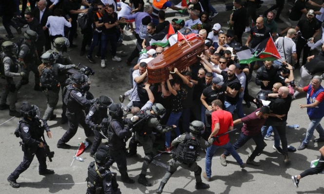 الاعتداء على جنازة شيرين أبو عاقلة: الشرطة الإسرائيلية تحقق مع ذاتها
