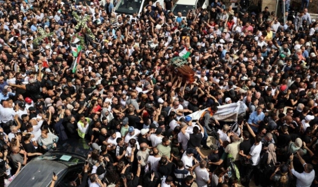 لماذا أدّى اغتيال شيرين أبو عاقلة إلى صحوةٍ فلسطينيةٍ كبرى؟