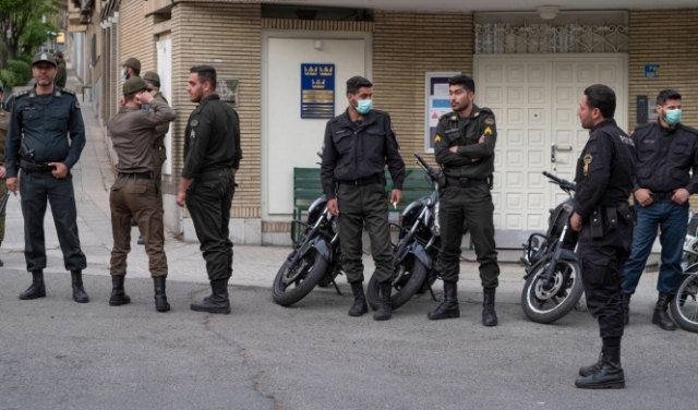 إيران: مقتل أربعة أشخاص وجرح سبعة في عمليّة احتجاز رهائن 