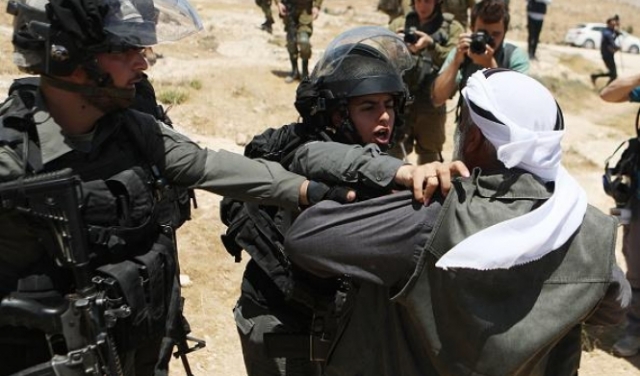 الاحتلال اعتقل 1228 فلسطينيا في نيسان