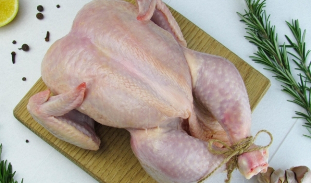 هل توصي منظمة الصحة العالمية بغسل الدجاج؟ 