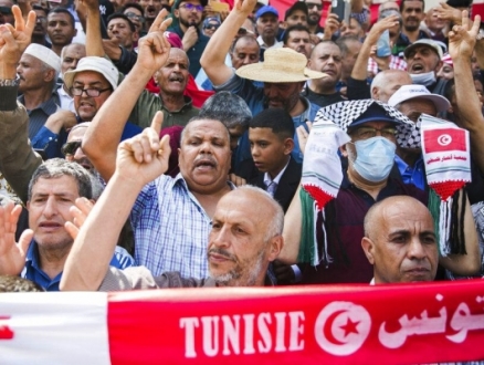 تونس: إضراب عام في القطاع العمومي يوم 16 حزيران
