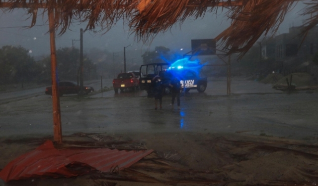 إعصار يضرب المكسيك: 10 قتلى و20 مفقودا