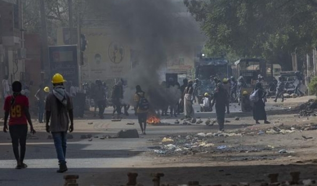 السودان: مقتل متظاهر بالرصاص في اشتباكات مع قوات الأمن