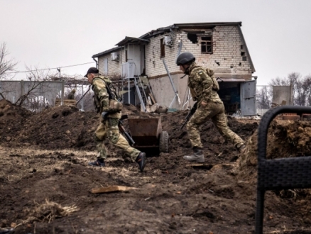 مسؤول أوكراني: "قد تضطر قواتنا إلى الانسحاب من مدينة سيفيرودونتسك"