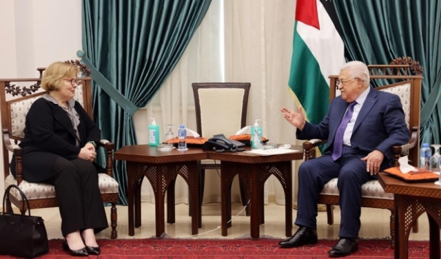 عباس يلتقي وفدا من الخارجية الأميركية.. وزيارة مرتقبة لبايدن