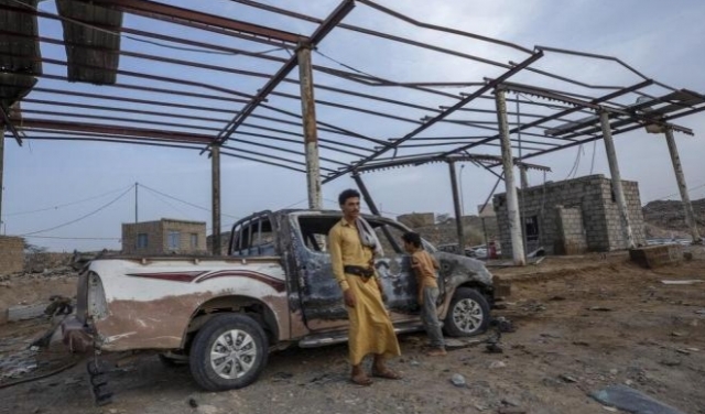 مقتل صحافيّ يمنيّ في انفجار عبوة ناسفة بسيارته