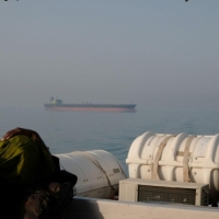 إسرائيل تهدد باستهداف نقل النفط الإيراني لسورية بدون مراقبة أميركية