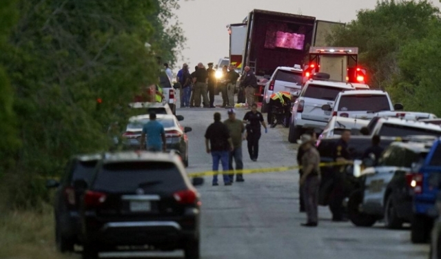 العثور على جثث 46 مهاجرا داخل شاحنة في تكساس  