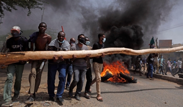 السودان: مقتل 7 متظاهرين ضد الانقلاب العسكريّ في الخرطوم