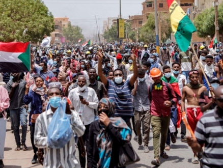 السودان: ارتفاع عدد قتلى مظاهرات الخميس إلى 10