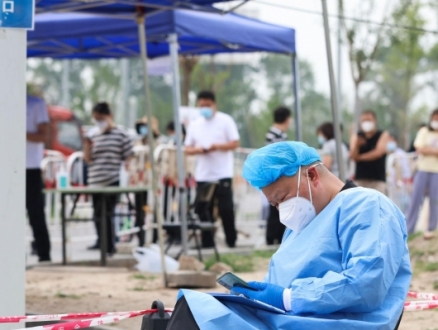 الصين: بعد تسجيل 300 إصابة بكورونا تم فرض الحجر على 1,7 مليون شخص