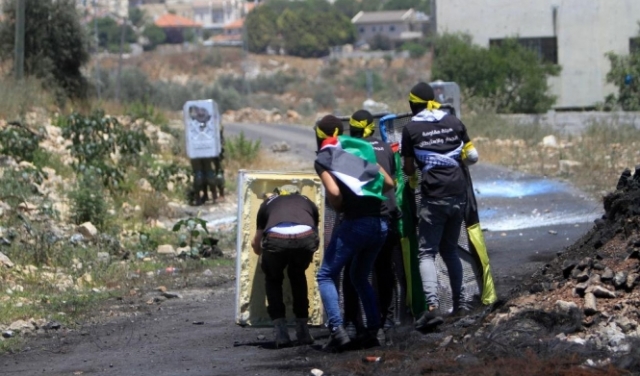 الضفة: إصابات وحالات اختناق في مواجهات مع قوات الاحتلال
