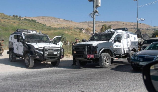 إصابة شرطي إسرائيلي دهسا قرب مستوطنة 