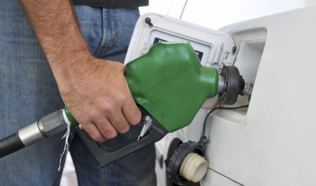 ليبرمان: تخفيض أسعار البنزين ابتداء من الشهر المقبل
